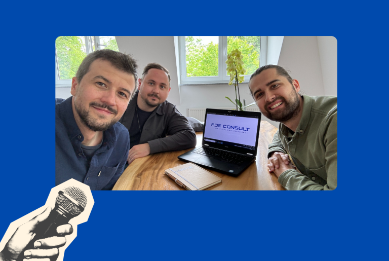 IG Immobilien Banner mit Schriftzug ‚#customer experience‘ vor modernem Gebäudekomplex.